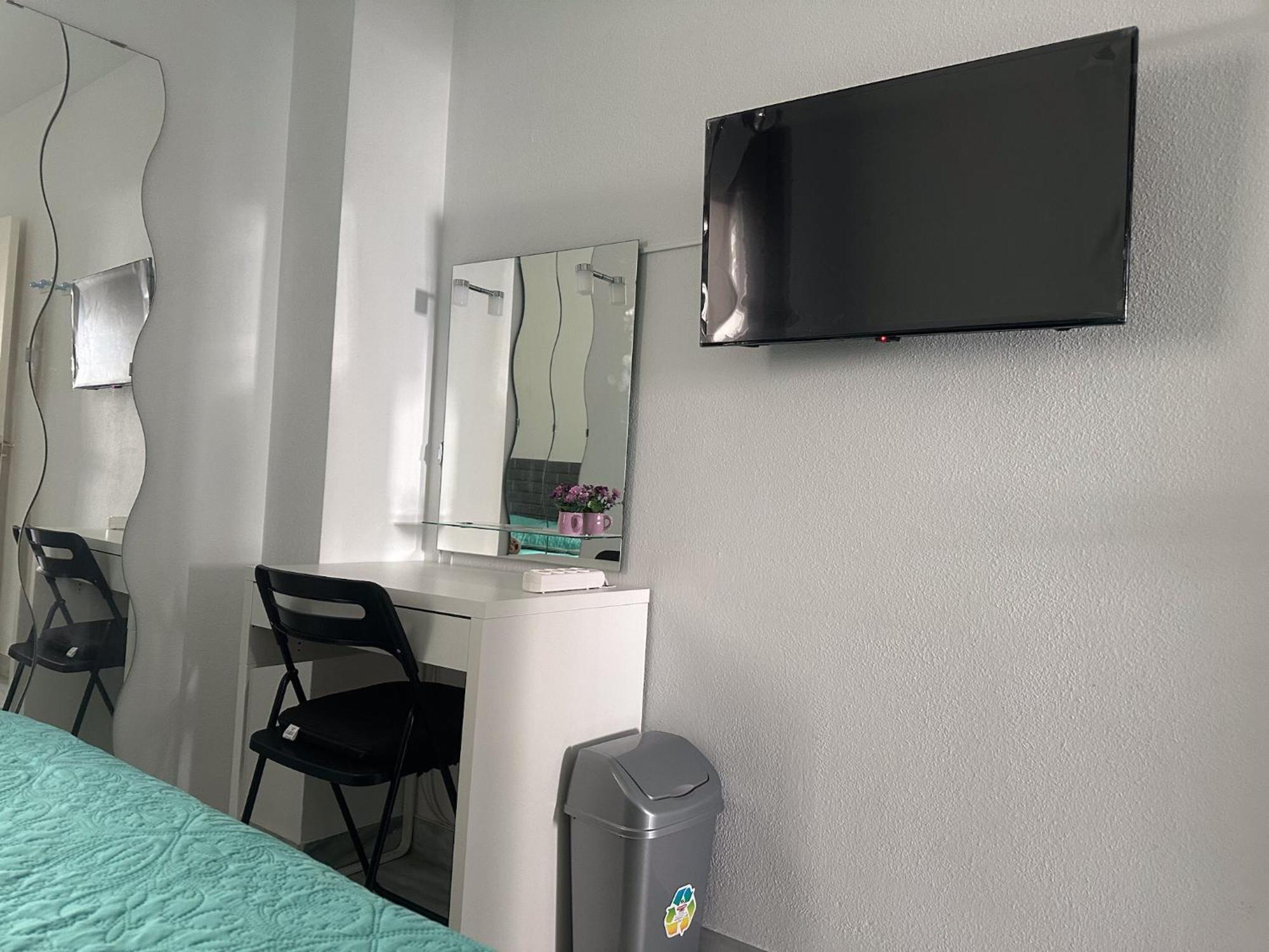 Torremolinos Habitaciones Privada En Apartamentos Compartidos Buitenkant foto
